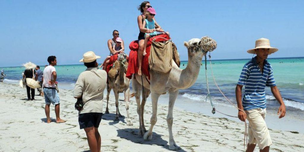 المغرب يرقض دخول السياح من دولة بريطانيا..والسبب؟